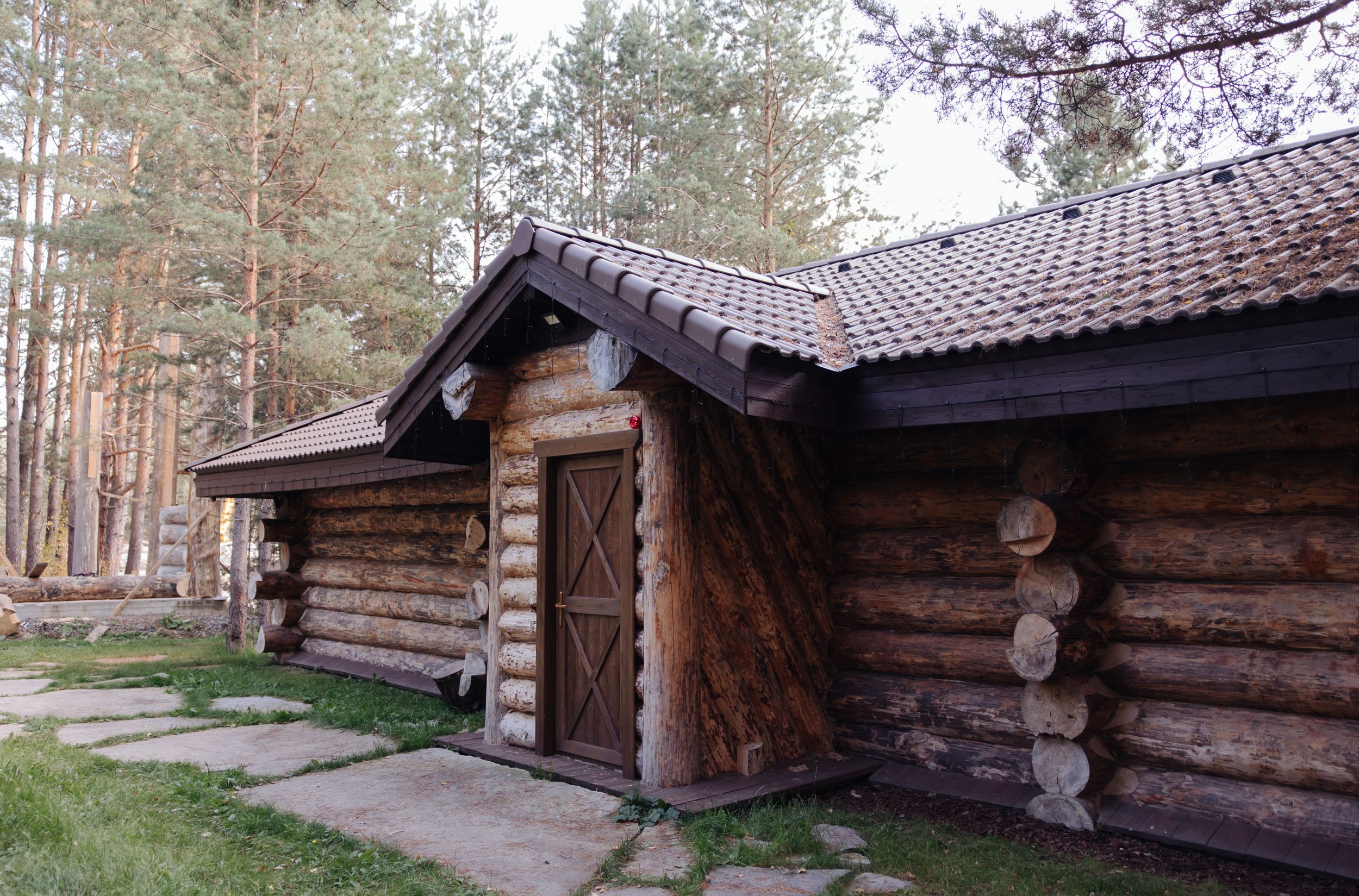 Сруб и дом, кадр 16