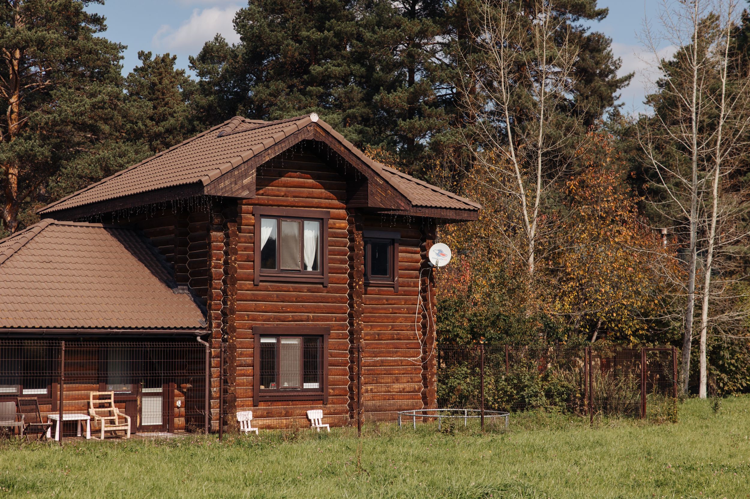 Архитектура частного деревянного дома WOODHOLDING